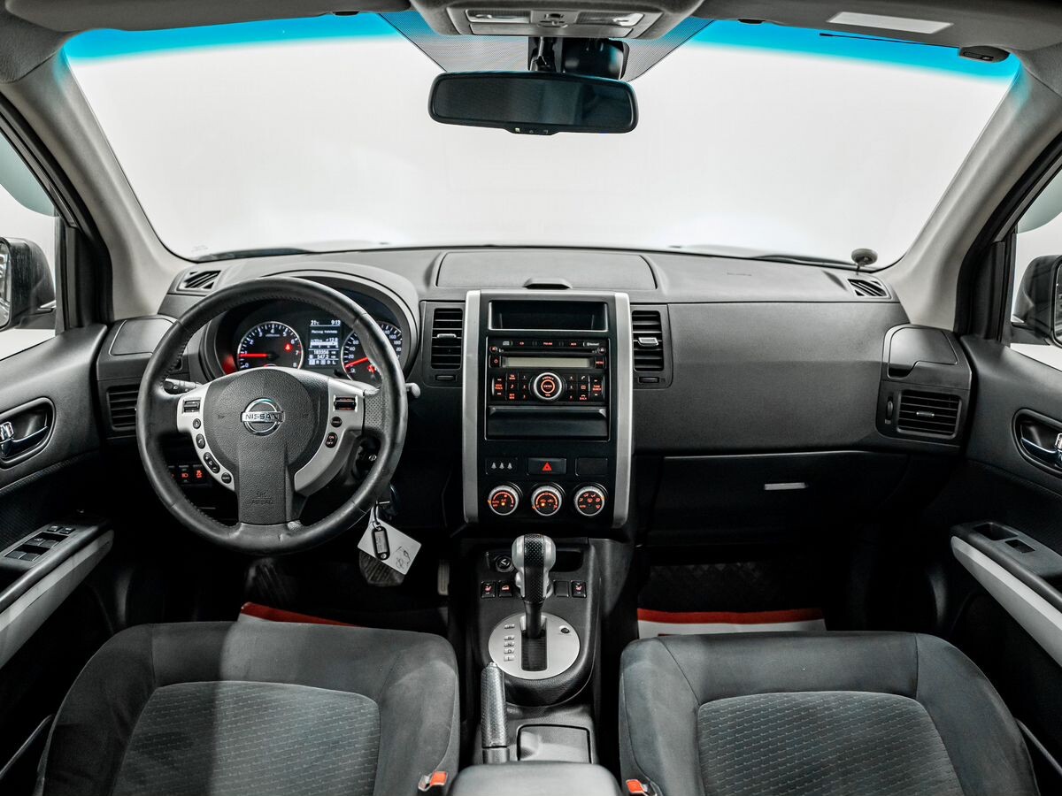 Nissan X-Trail 2011 - фото автомобиля