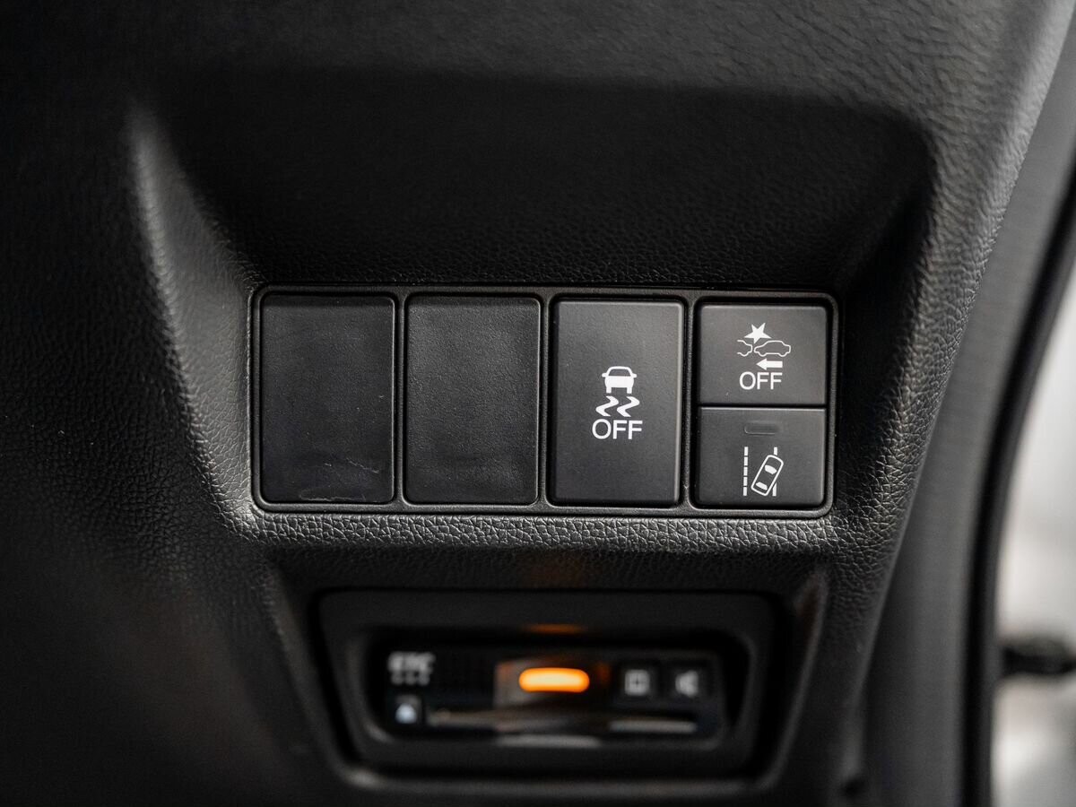 Honda Stepwgn 2018 - фото автомобиля