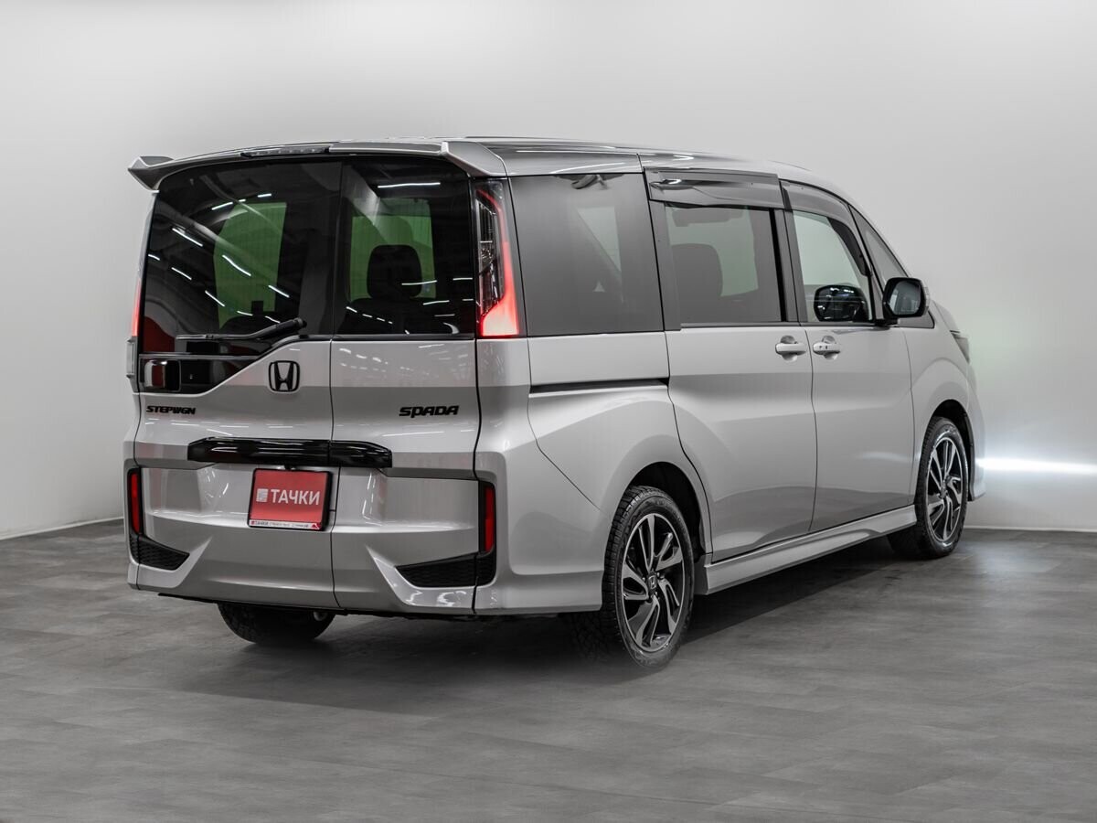 Honda Stepwgn 2018 - фото автомобиля