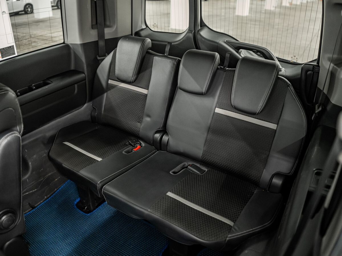 Honda Stepwgn 2018 - фото автомобиля