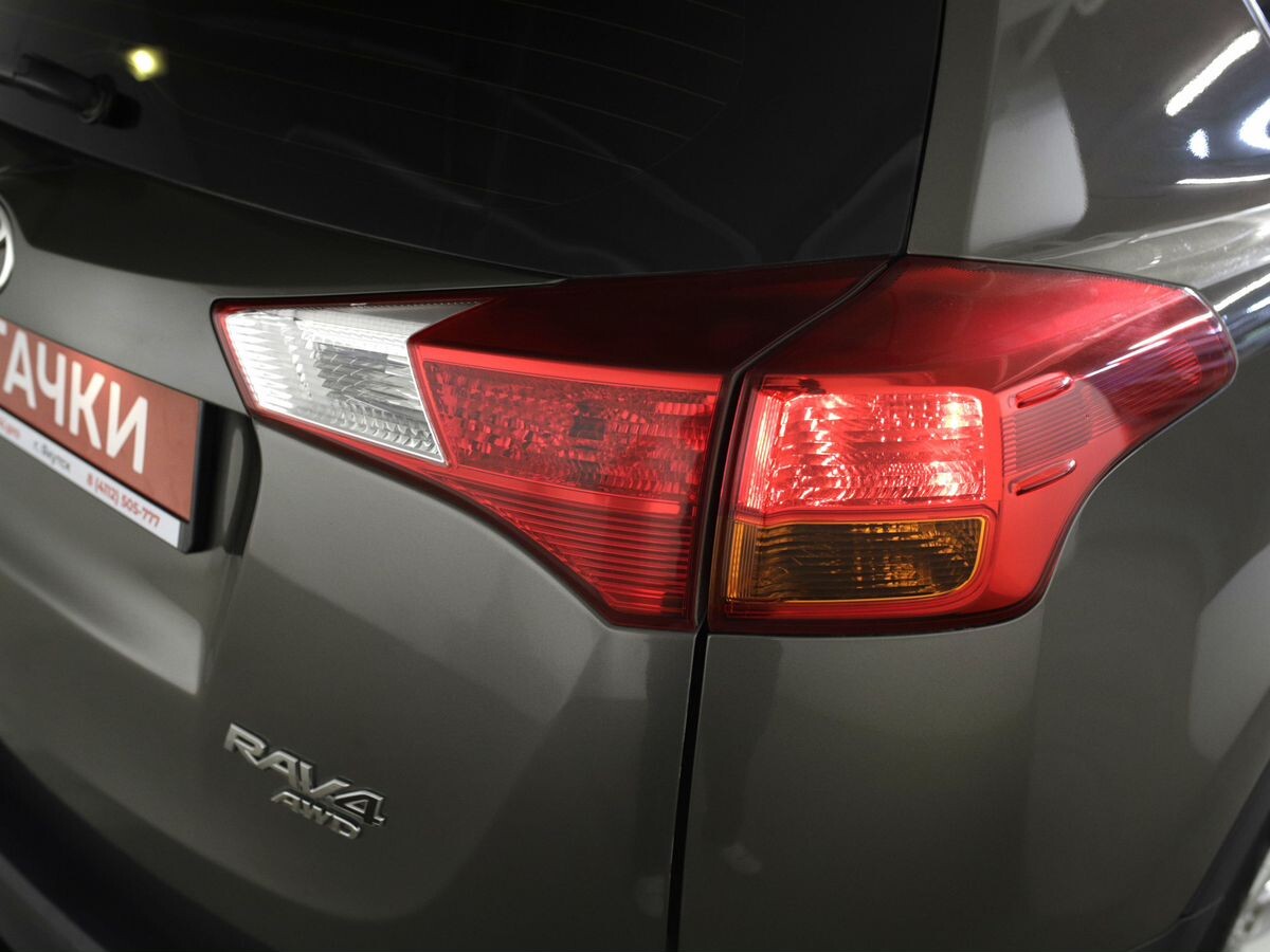 Toyota RAV4 2013 - фото автомобиля