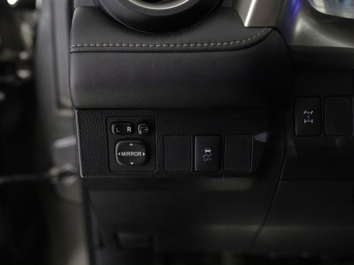 Toyota RAV4 2013 - фото автомобиля