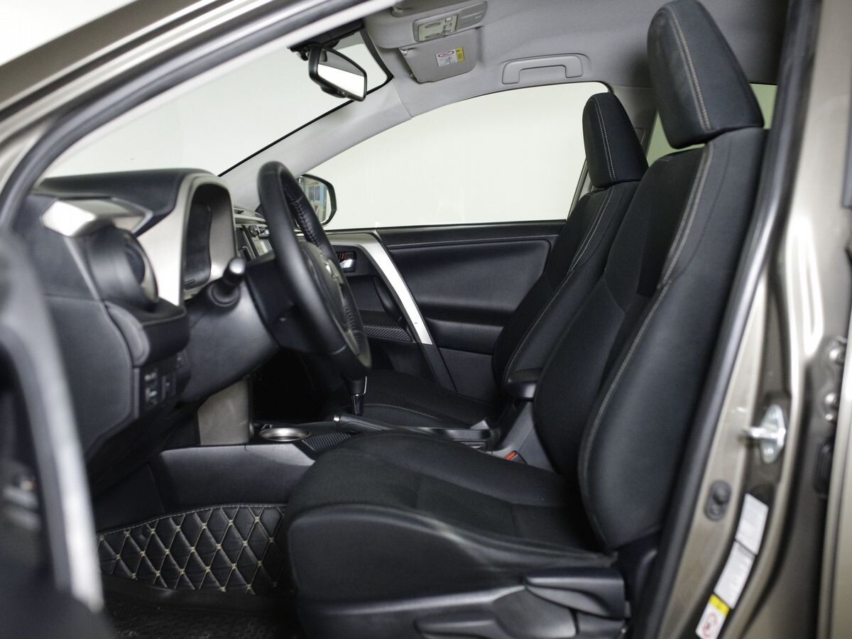 Toyota RAV4 2013 - фото автомобиля