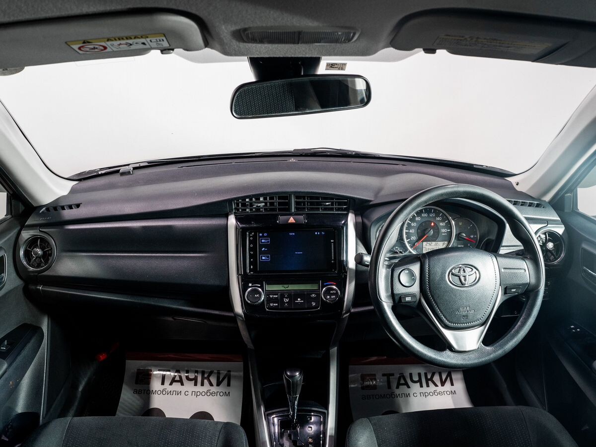 Toyota Corolla Fielder 2017 - фото автомобиля