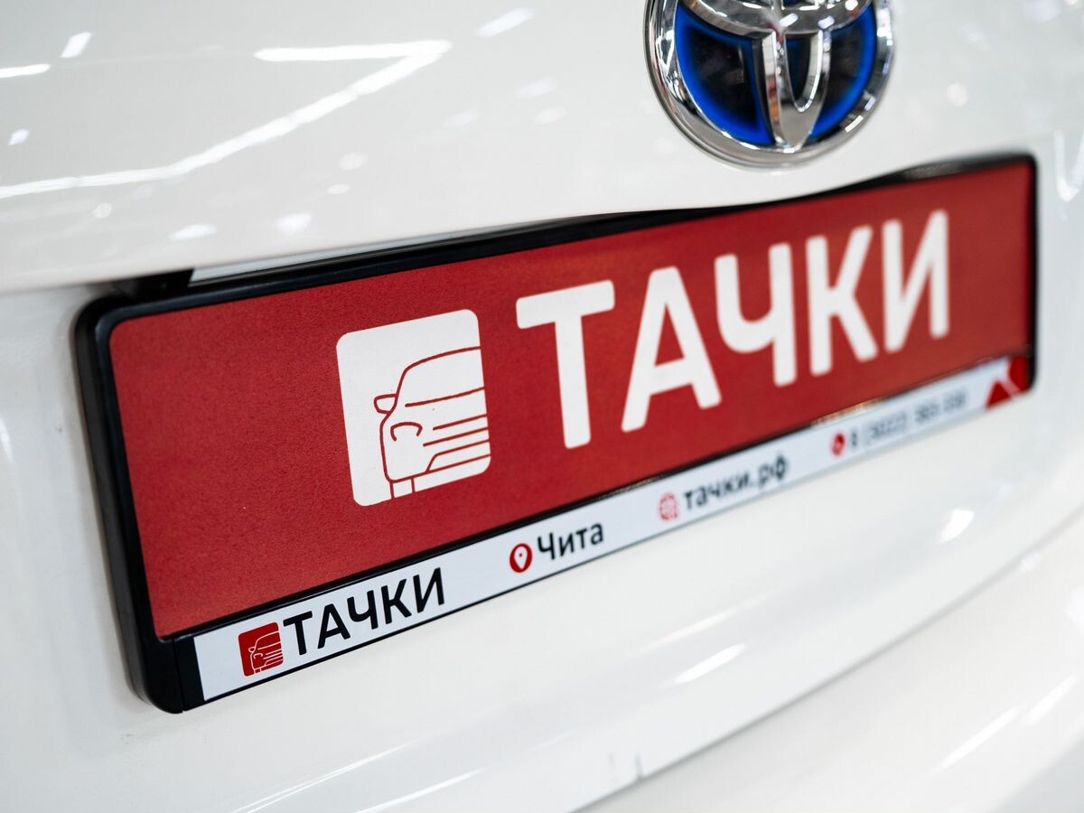 Toyota Prius 2013 - фото автомобиля