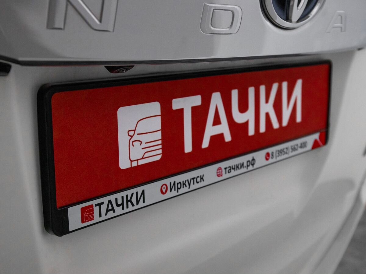 Toyota Noah 2018 - фото автомобиля