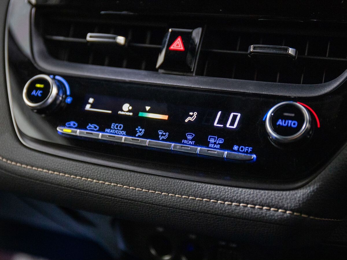 Toyota Corolla 2020 - фото автомобиля