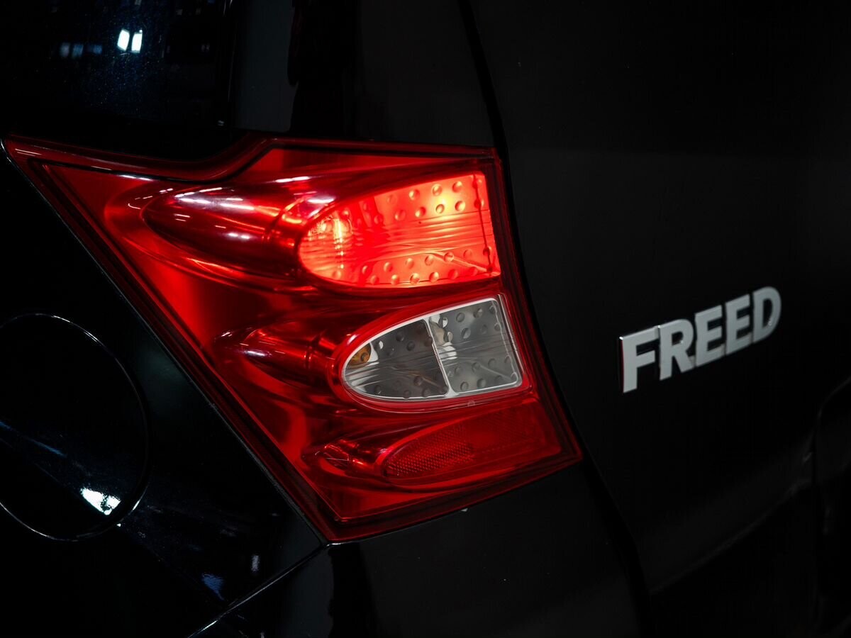 Honda Freed 2008 - фото автомобиля
