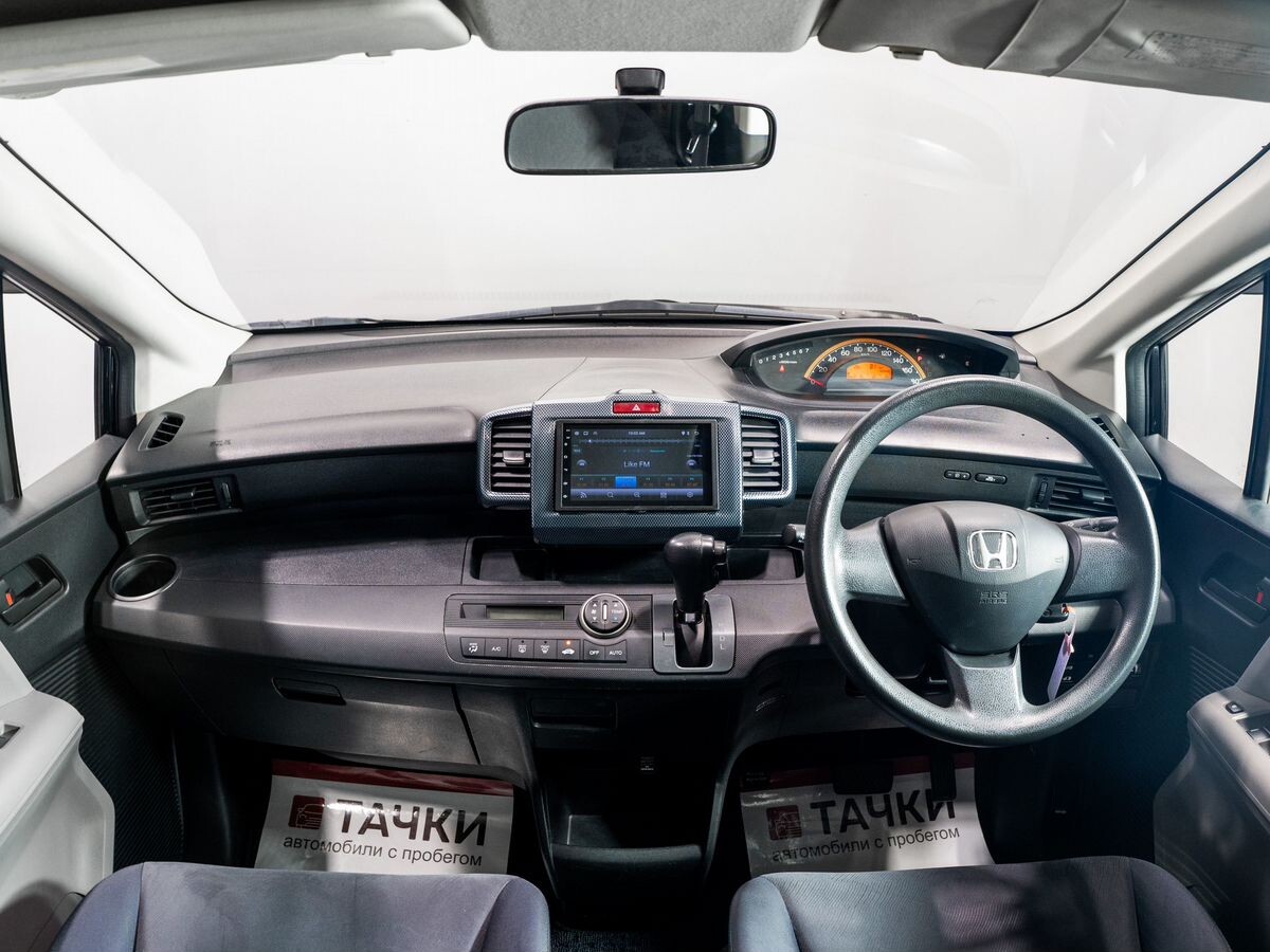Honda Freed 2008 - фото автомобиля