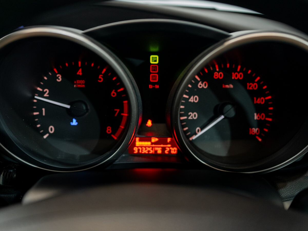 Mazda Axela 2009 - фото автомобиля