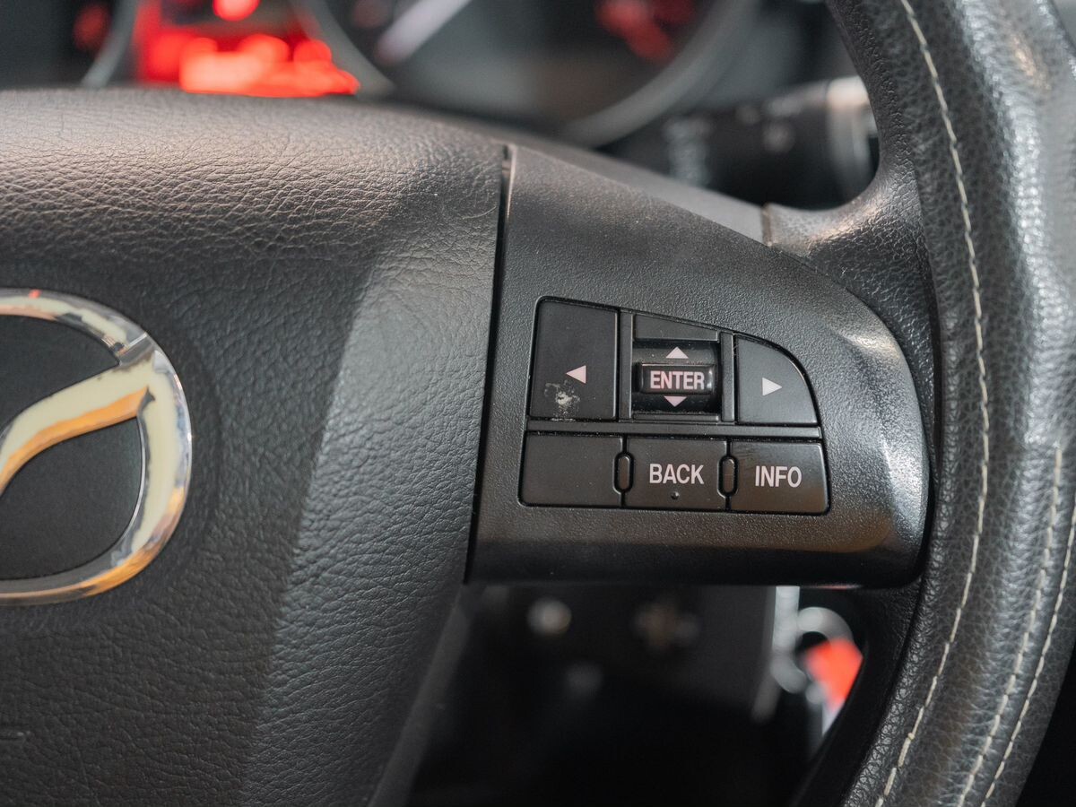 Mazda Axela 2009 - фото автомобиля