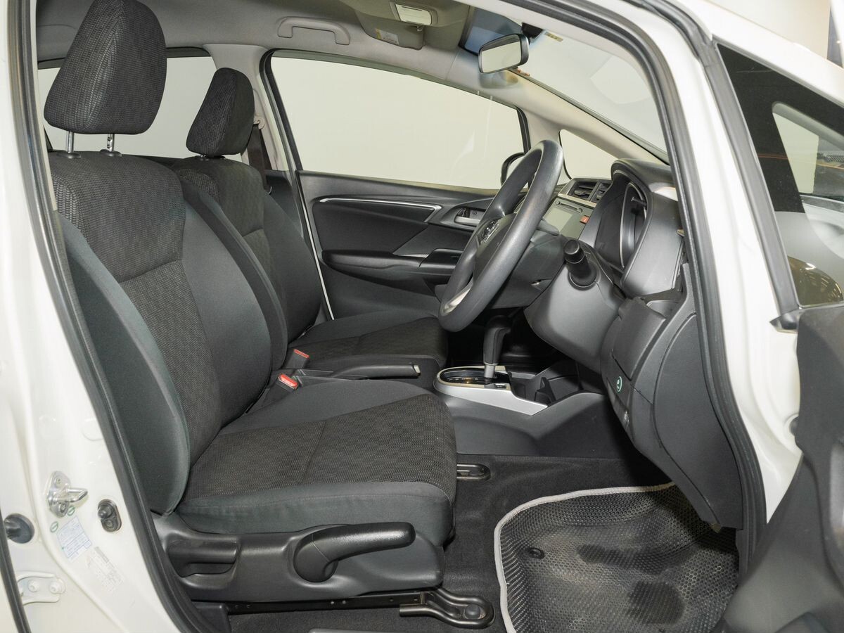 Honda Fit 2013 - фото автомобиля