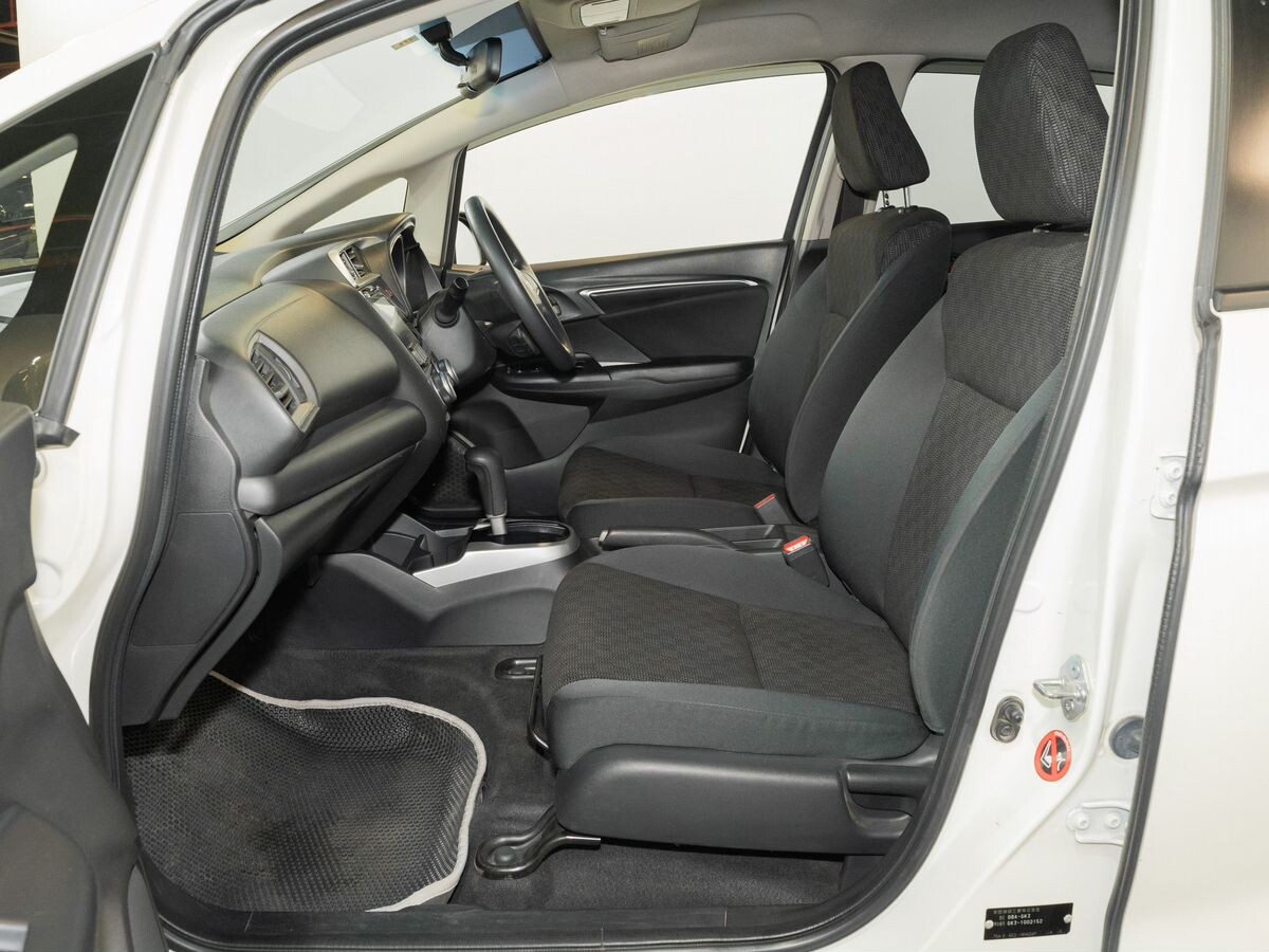 Honda Fit 2013 - фото автомобиля