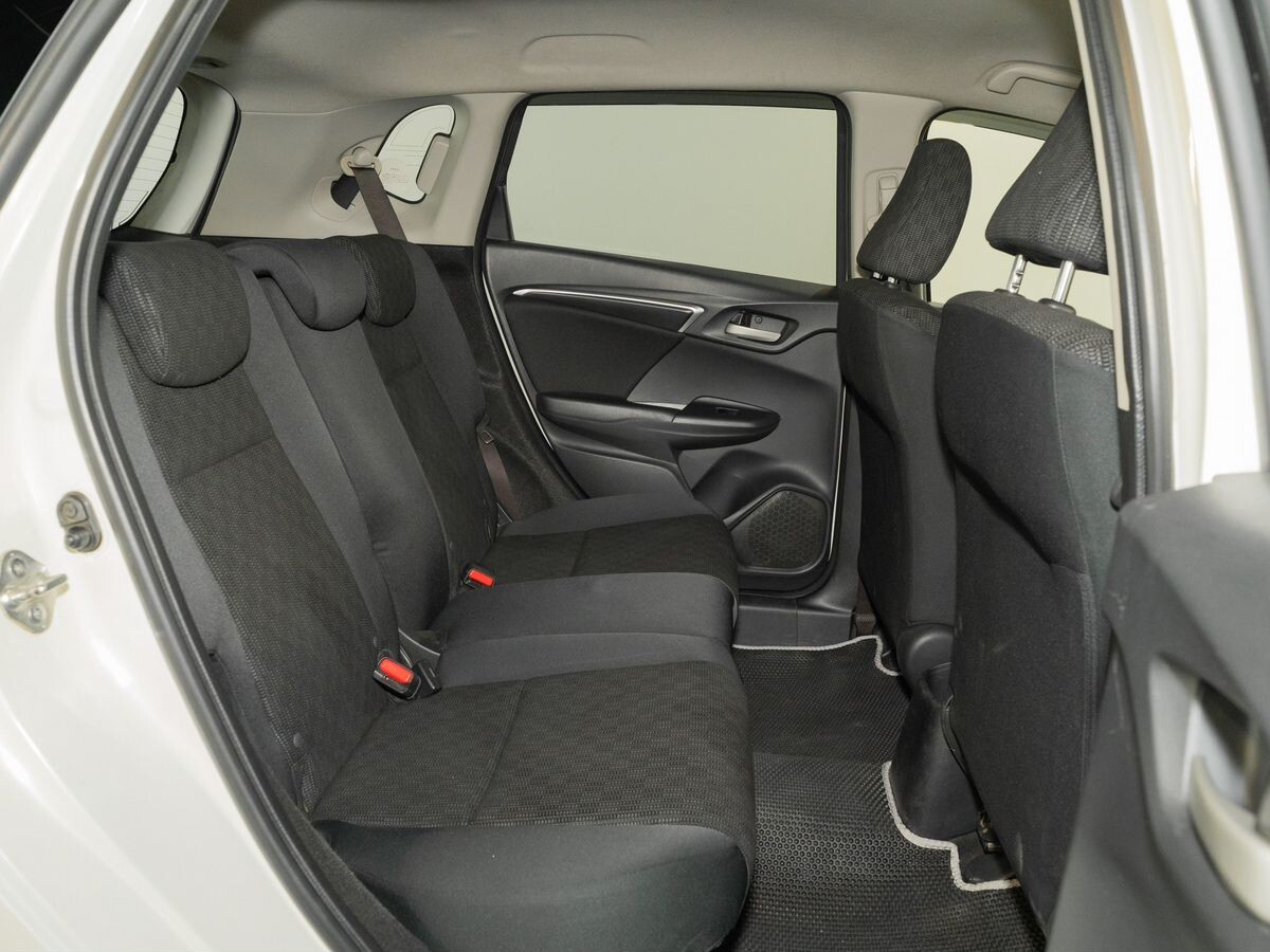 Honda Fit 2013 - фото автомобиля