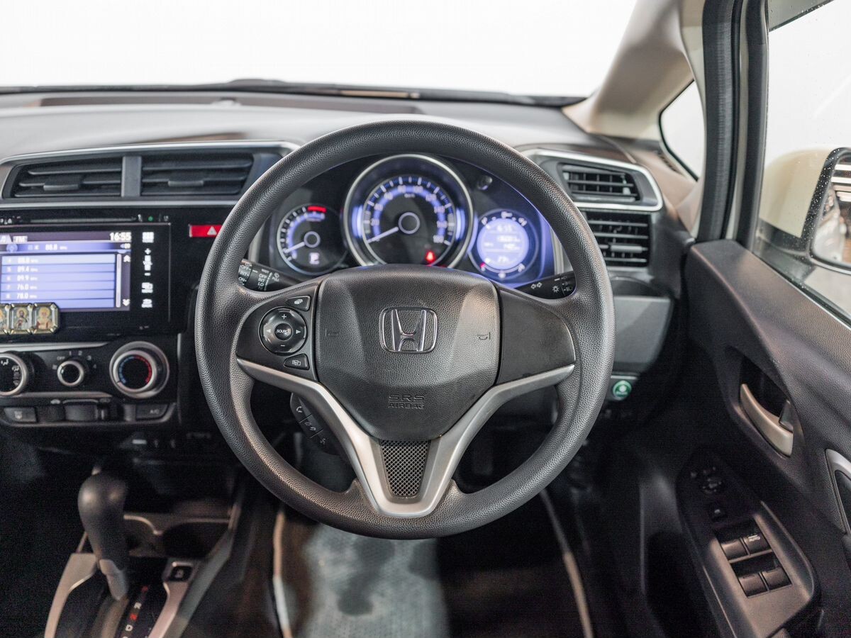 Honda Fit 2013 - фото автомобиля