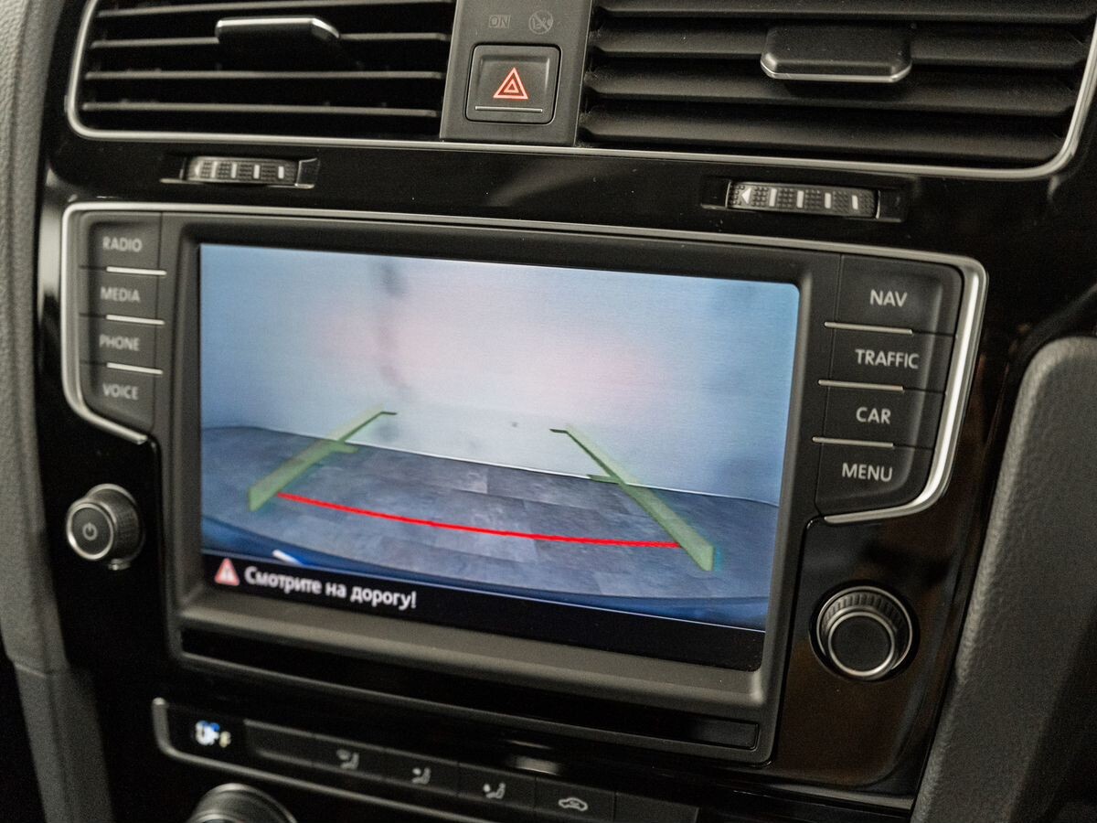 Volkswagen Golf 2015 - фото автомобиля