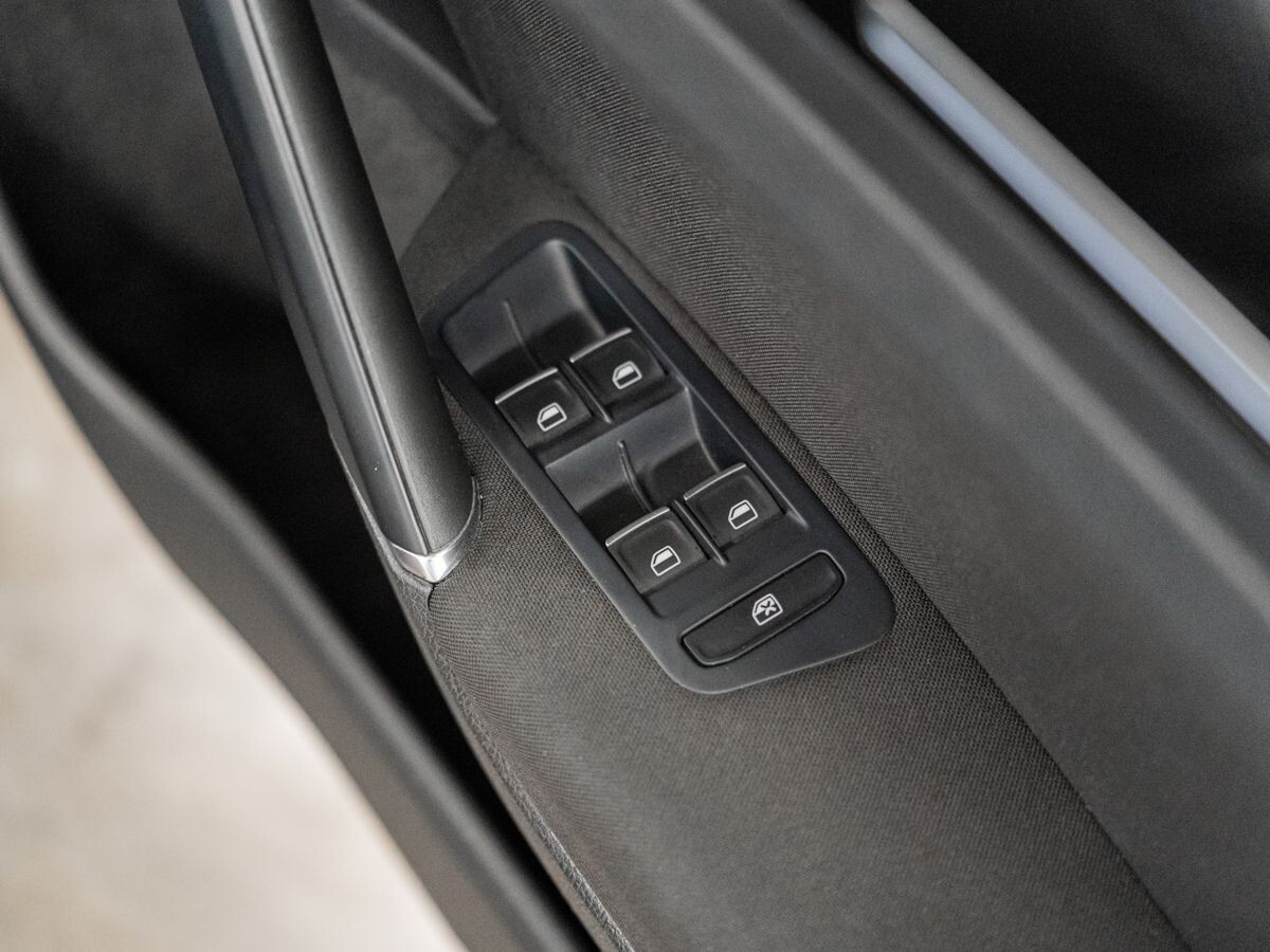 Volkswagen Golf 2015 - фото автомобиля