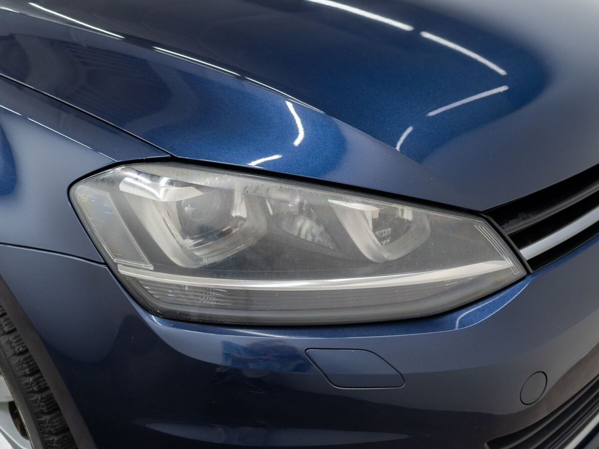 Volkswagen Golf 2015 - фото автомобиля