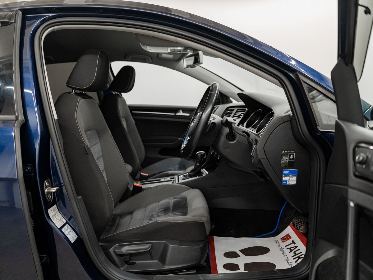 Volkswagen Golf 2015 - фото автомобиля