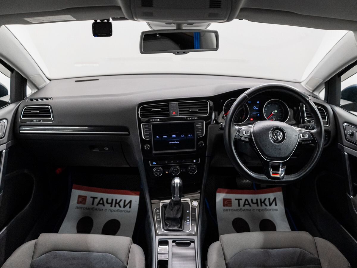 Volkswagen Golf 2015 - фото автомобиля