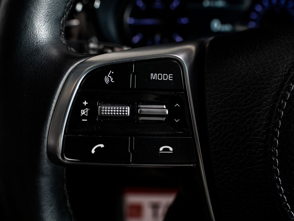 Kia Mohave 2020 - фото автомобиля