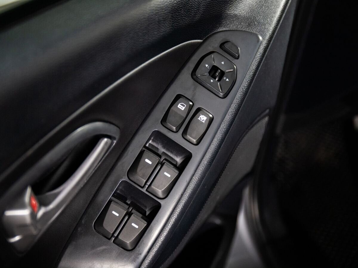 Hyundai ix35 2011 - фото автомобиля