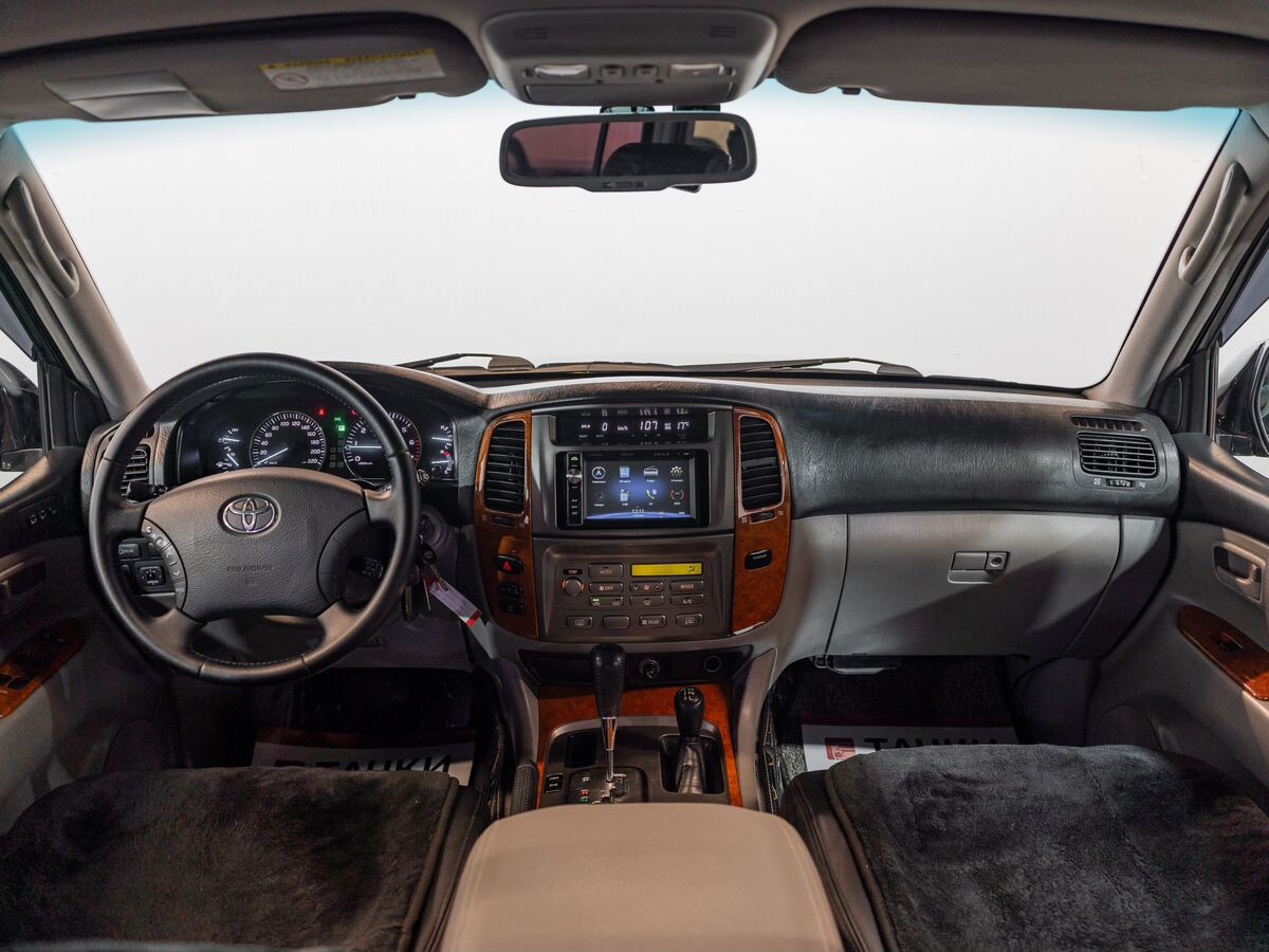 Toyota Land Cruiser 2006 - фото автомобиля