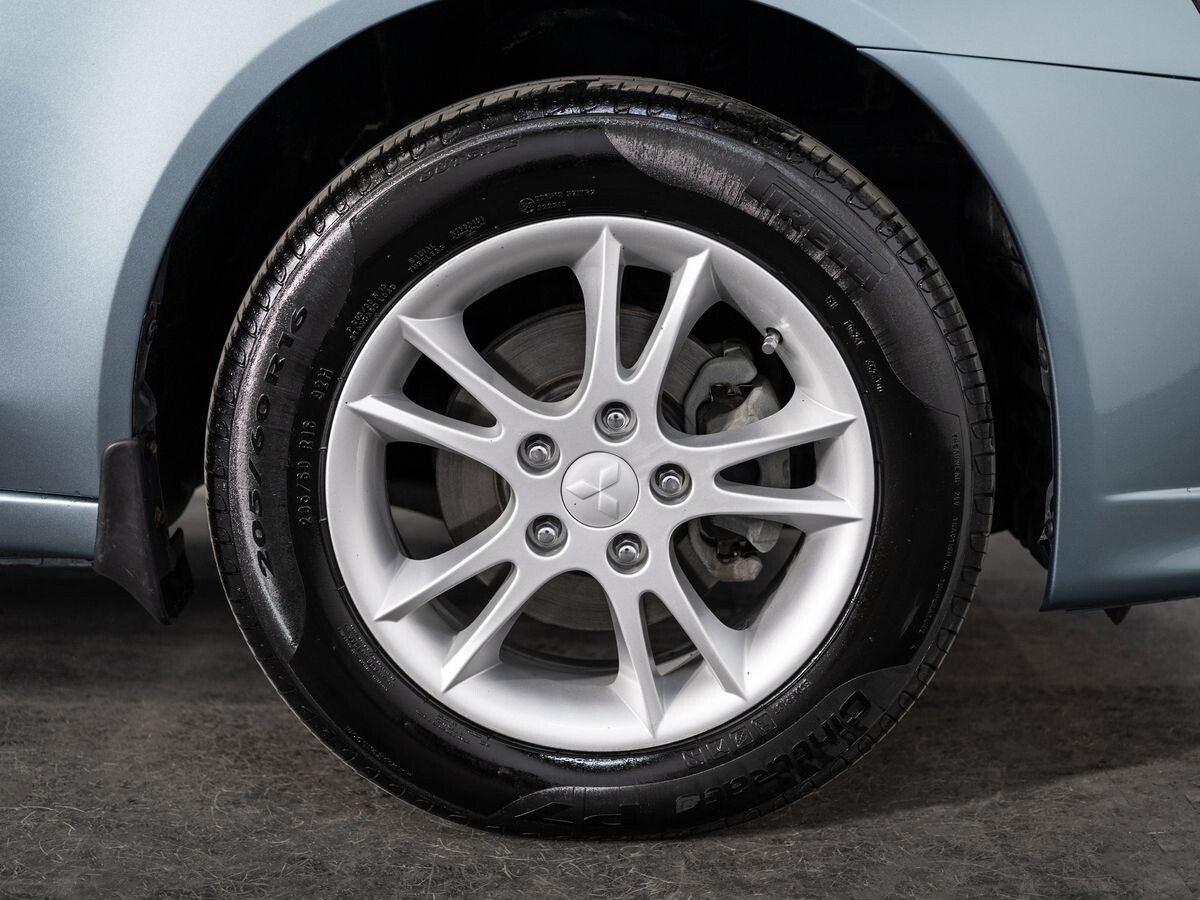 Mitsubishi Lancer 2008 - фото автомобиля