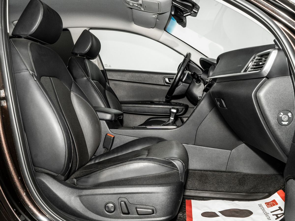 Kia Optima 2019 - фото автомобиля