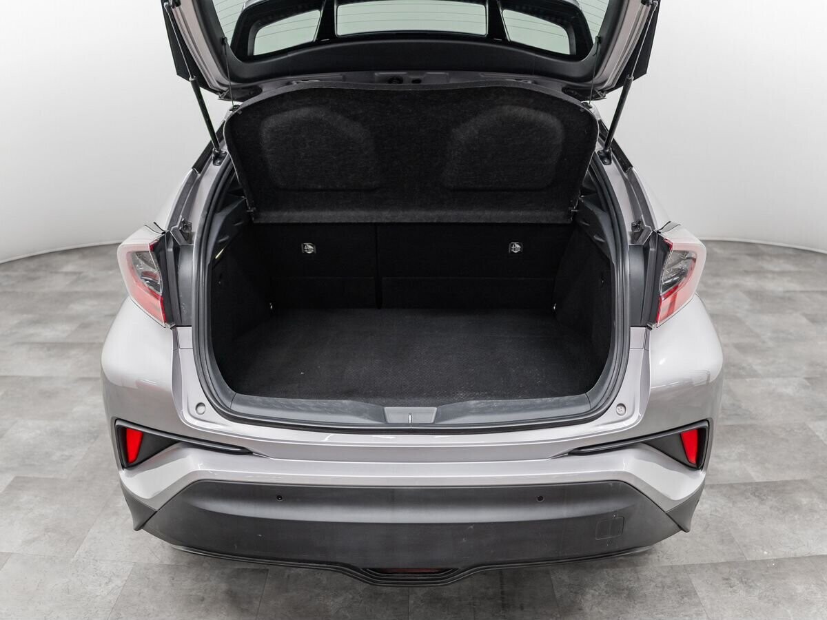 Toyota C-HR 2017 - фото автомобиля