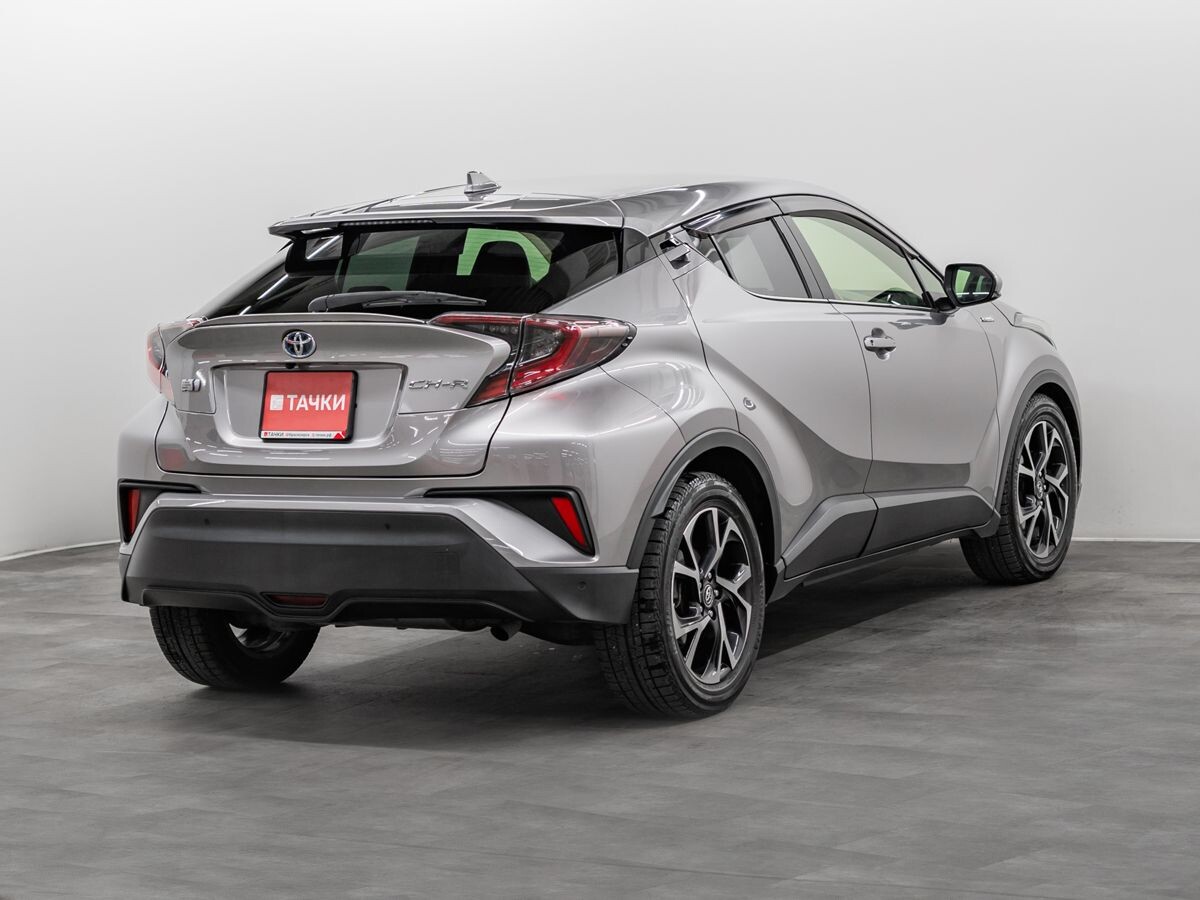 Toyota C-HR 2017 - фото автомобиля