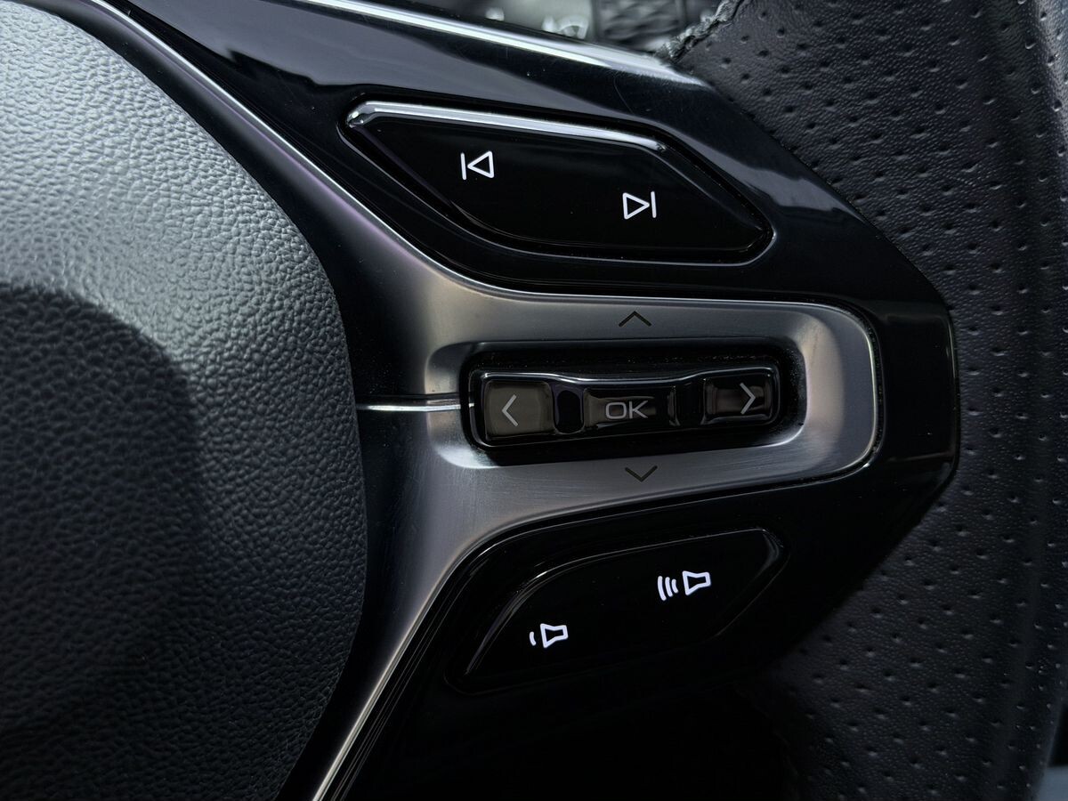 Wuling Victory 2021 - фото автомобиля