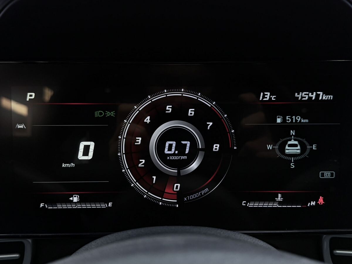 Hyundai Elantra 2022 - фото автомобиля
