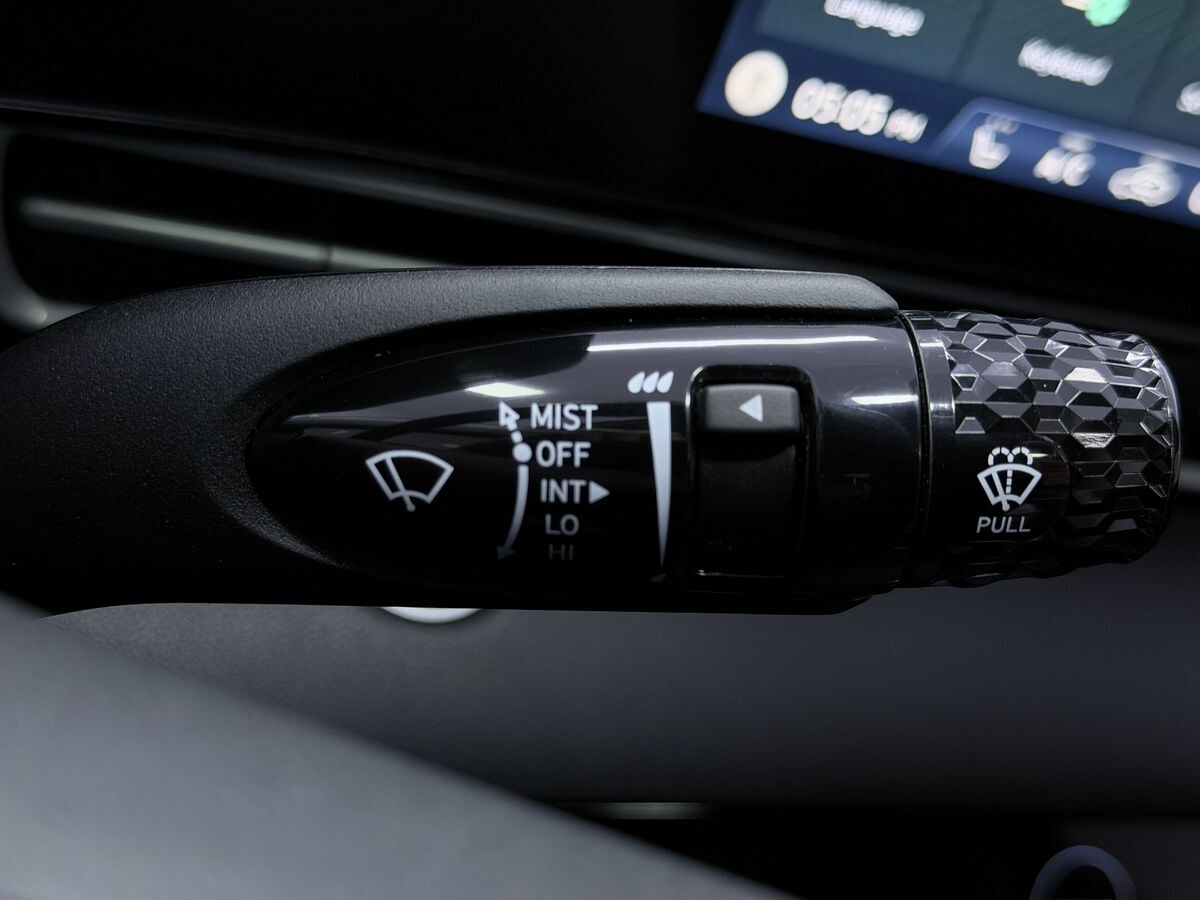 Hyundai Elantra 2022 - фото автомобиля