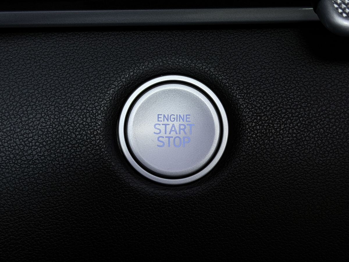 Hyundai Elantra 2022 - фото автомобиля