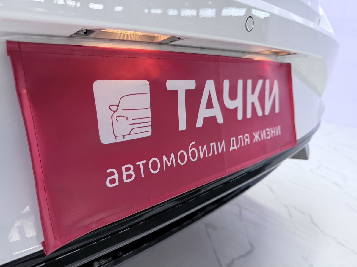 Hyundai Elantra 2022 - фото автомобиля