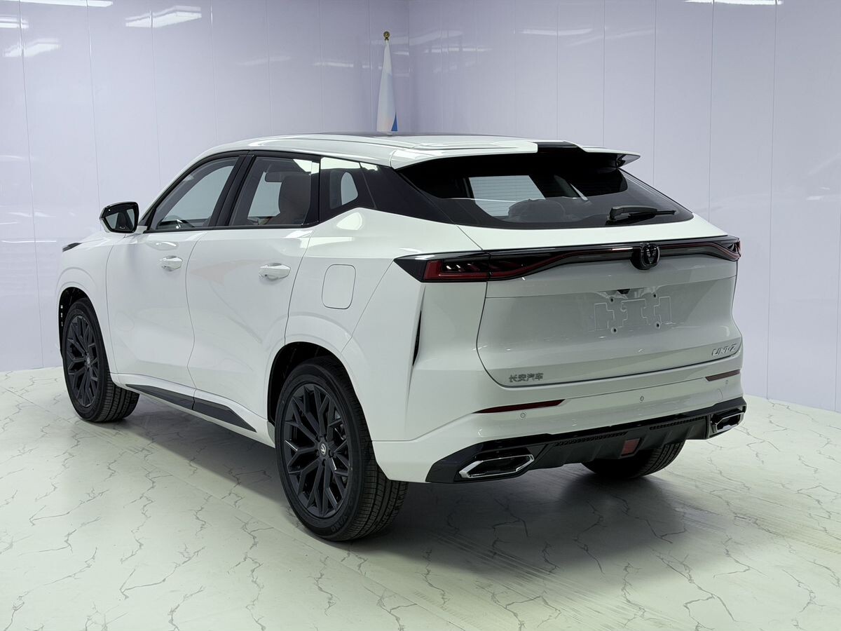 Changan UNI-Z 2026 - фото автомобиля