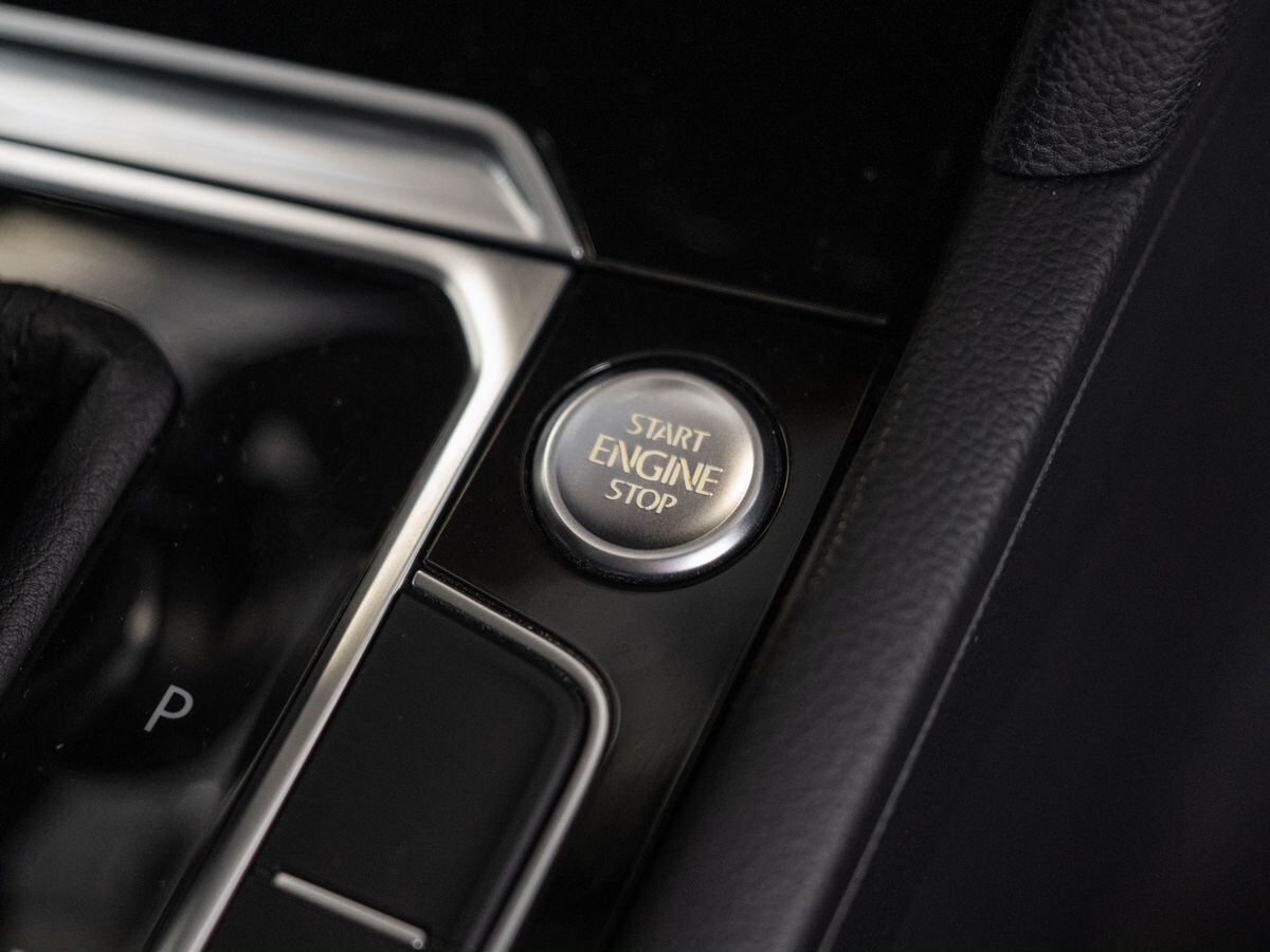 Volkswagen Passat 2016 - фото автомобиля