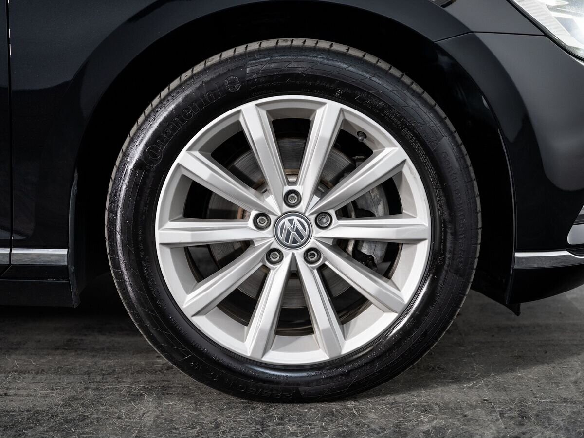 Volkswagen Passat 2016 - фото автомобиля