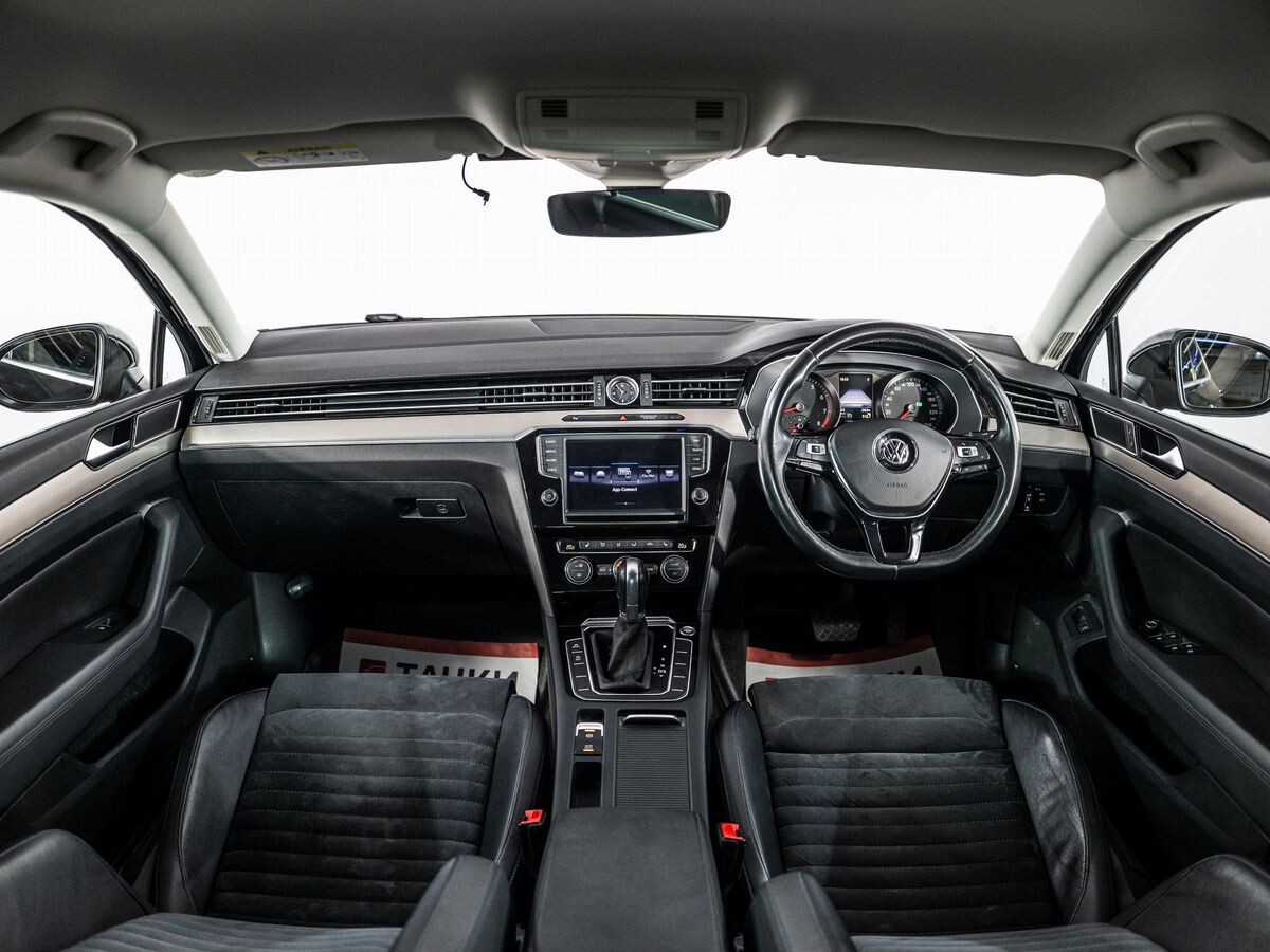 Volkswagen Passat 2016 - фото автомобиля
