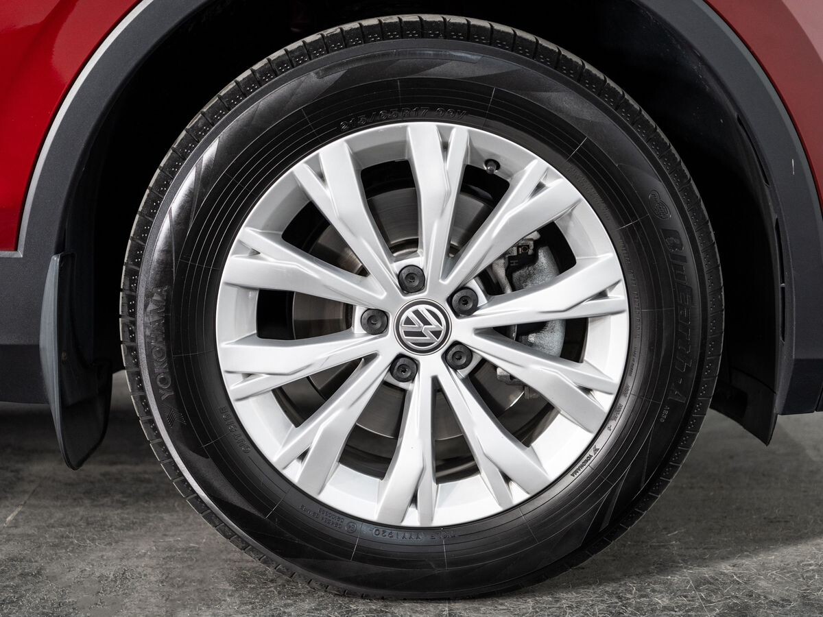Volkswagen Tiguan 2020 - фото автомобиля
