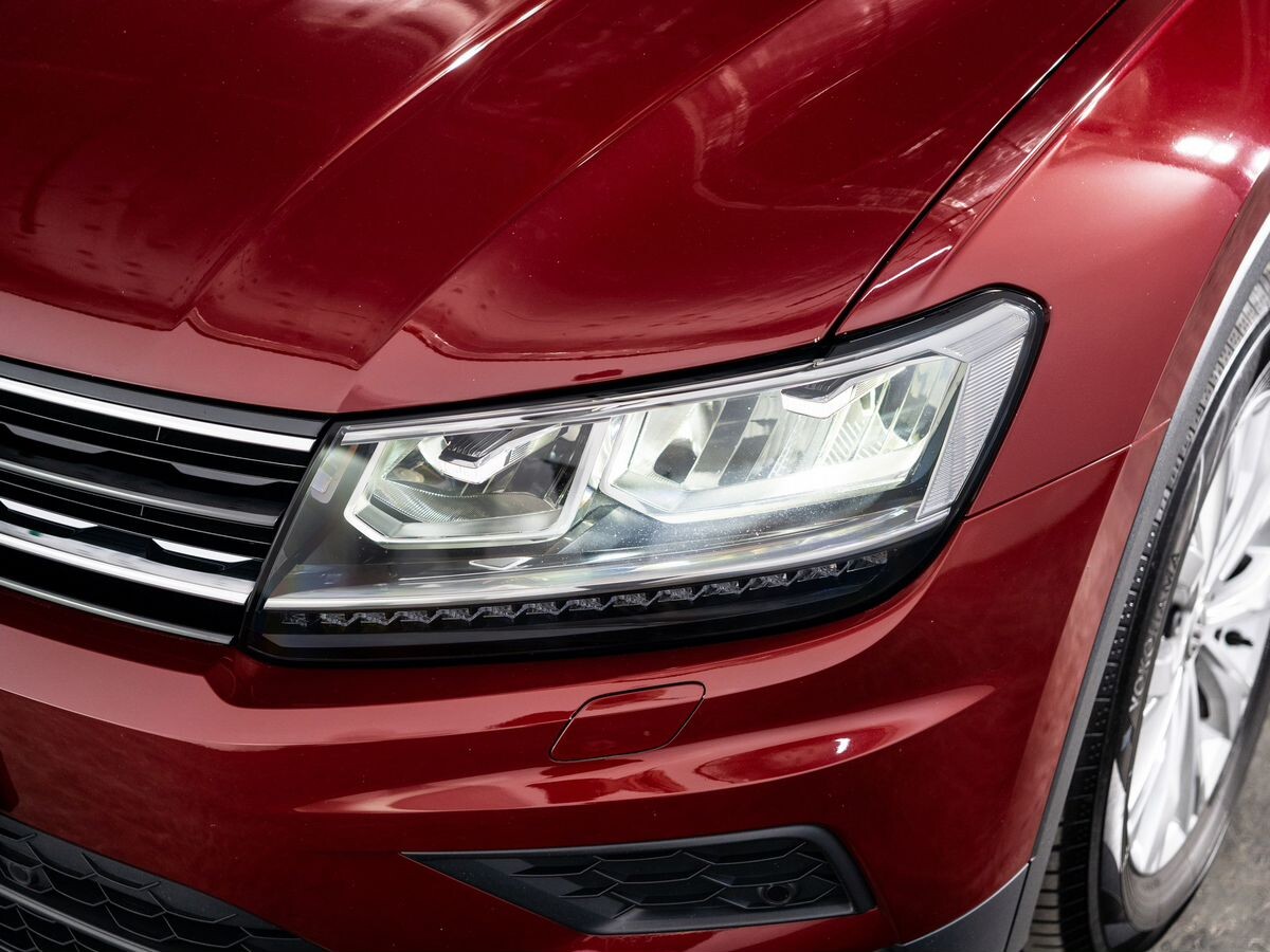 Volkswagen Tiguan 2020 - фото автомобиля