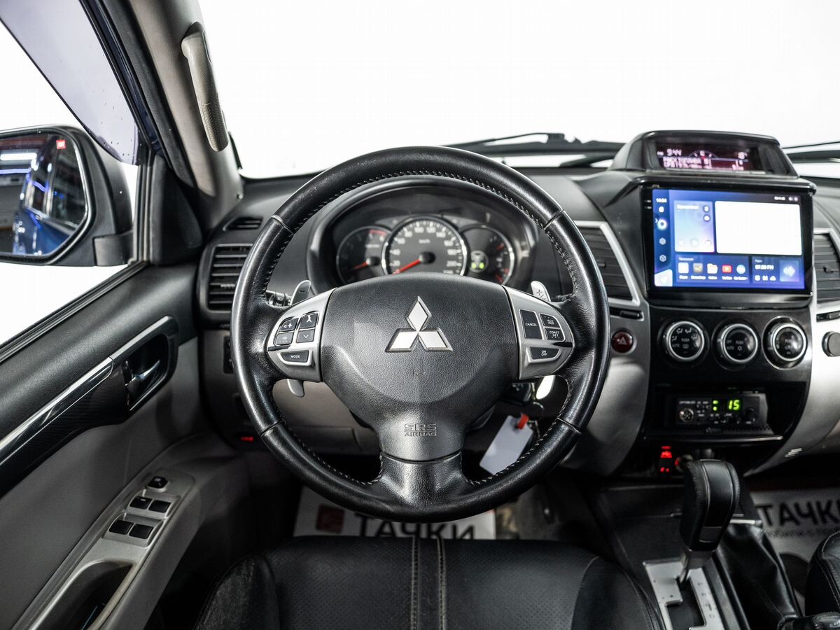 Mitsubishi Pajero Sport 2014 - фото автомобиля