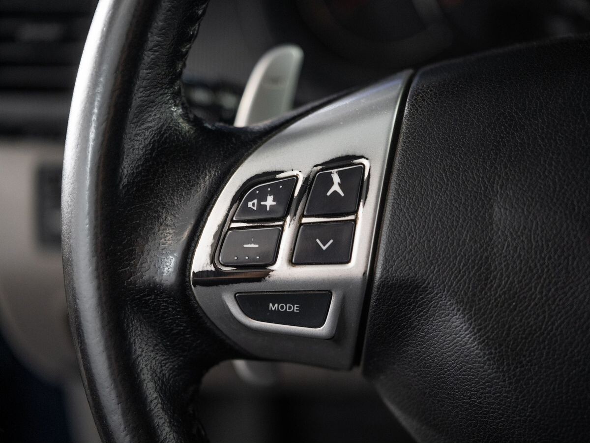 Mitsubishi Pajero Sport 2014 - фото автомобиля