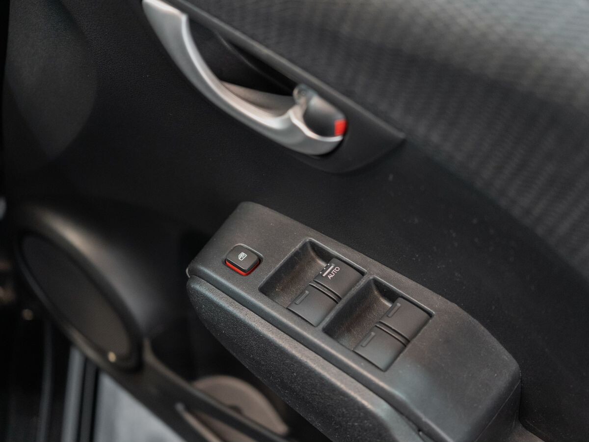 Honda Fit 2011 - фото автомобиля