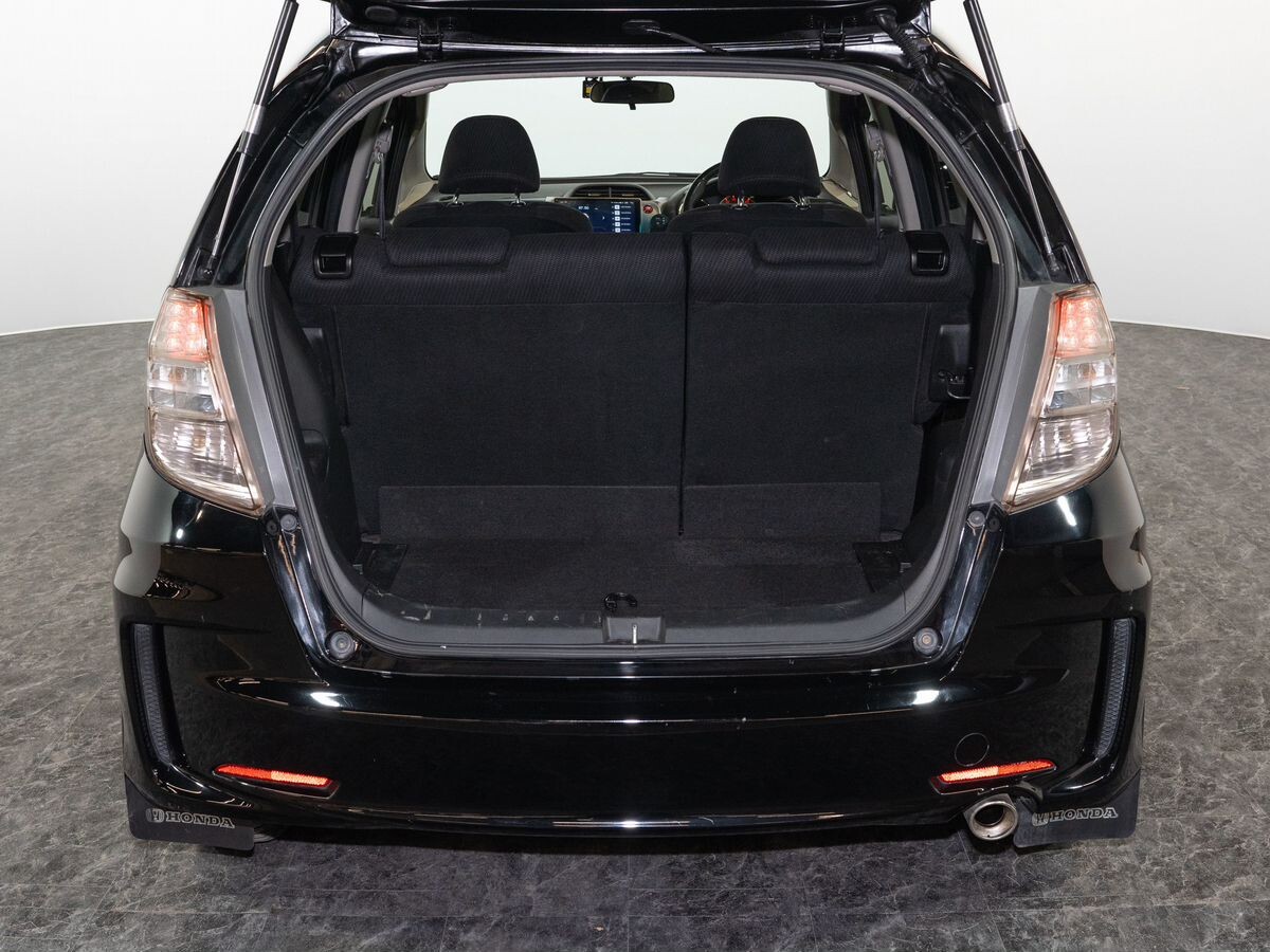 Honda Fit 2011 - фото автомобиля
