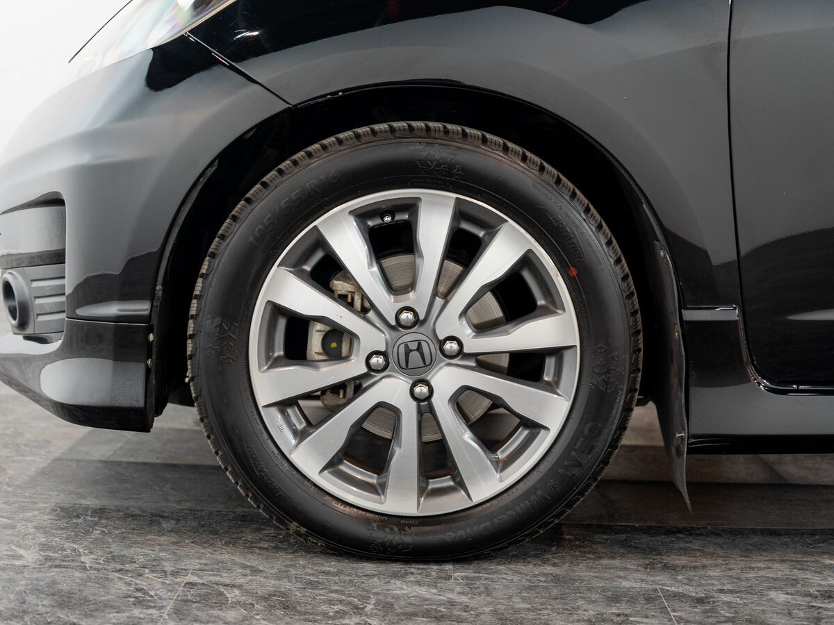 Honda Fit 2011 - фото автомобиля