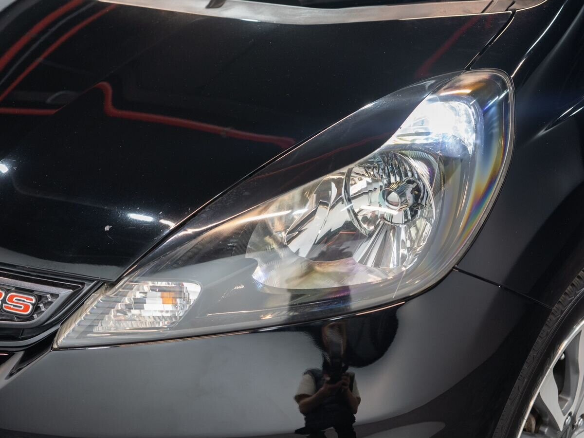 Honda Fit 2011 - фото автомобиля