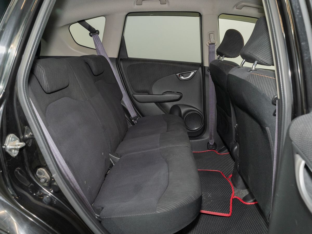 Honda Fit 2011 - фото автомобиля
