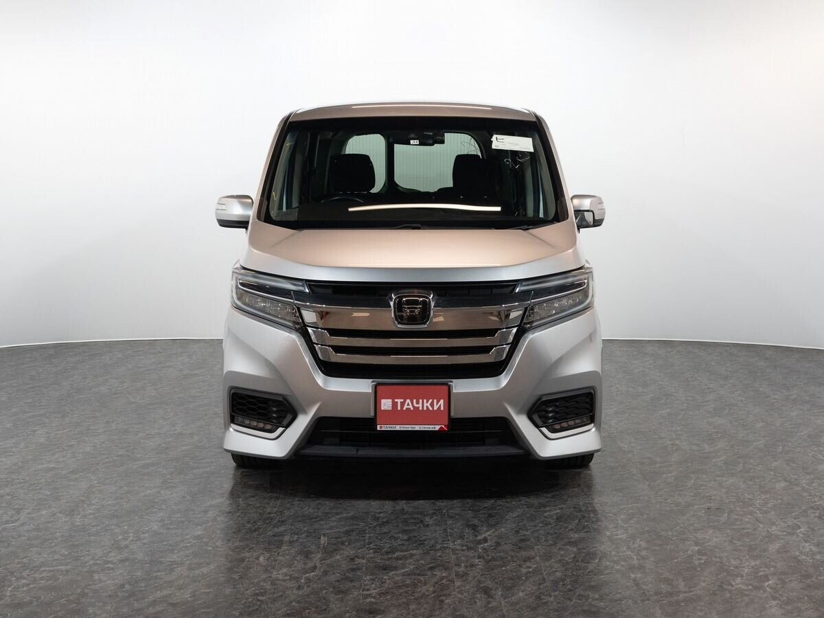 Honda Stepwgn 2017 - фото автомобиля